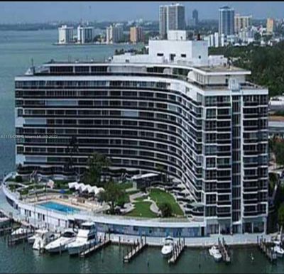 721 - 900 Bay Dr, Condo with 1 bedrooms, 1 bathrooms and null parking in Miami Beach FL | Image 2