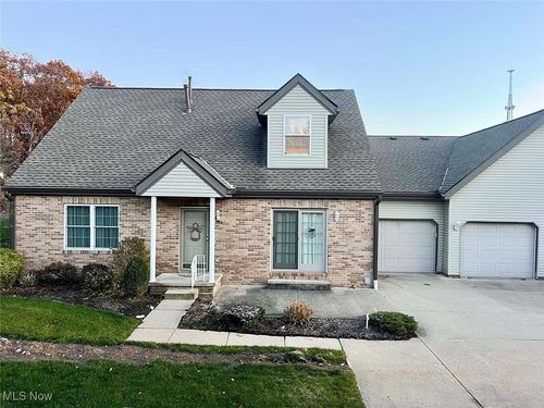 1512 Cambridge Ave Sw, North Canton, OH, 44709-4029 | Card Image