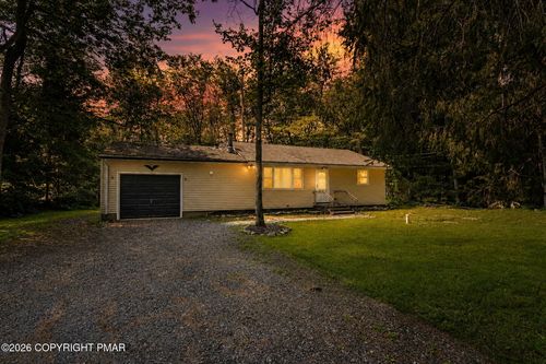 3279 Beech Ridge Dr, POCONO SUMMIT, PA, 18346-7706 | Card Image
