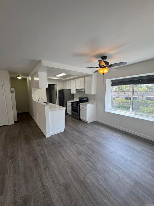 unit-26-552 Canyon Dr, Oceanside, CA, 92054-3697 | Card Image