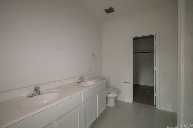 10411 White Hart Ln, House other with 4 bedrooms, 4 bathrooms and null parking in Converse TX | Image 13