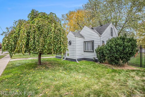 16244 10 Mile Rd, Eastpointe, MI, 48021-1159 | Card Image