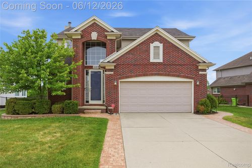 18890 Midway Dr, Macomb, MI, 48044-9703 | Card Image