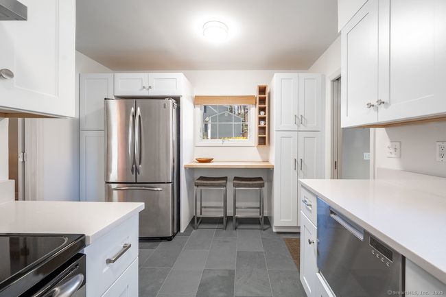 27 Cherry Ln, House other with 3 bedrooms, 3 bathrooms and null parking in Bethel CT | Image 6