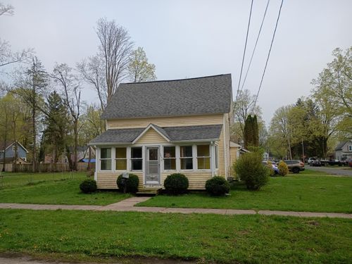 109 E Cass St, Bangor, MI, 49013-1492 | Card Image