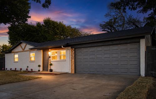 320 Se Gregory St, Burleson, TX, 76028-5804 | Card Image