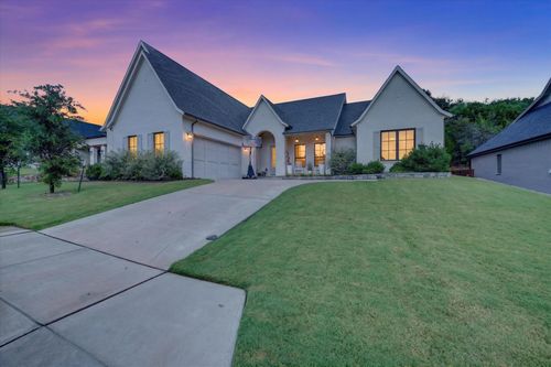 1124 Mountain View Dr, Weatherford, TX, 76087-5428 | Card Image