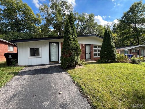 1320 Mendell Dr, University City, MO, 63130-1515 | Card Image