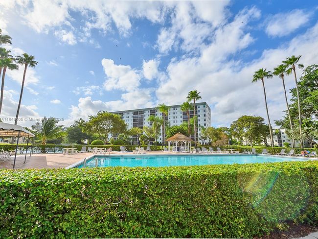 APT-503 - 2217 Cypress Island Dr, Condo with 2 bedrooms, 2 bathrooms and null parking in Pompano Beach FL | Image 30