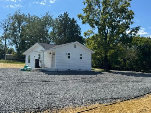 394 W Cumberland Ave, Jamestown, KY, 42629-2309 | Card Image