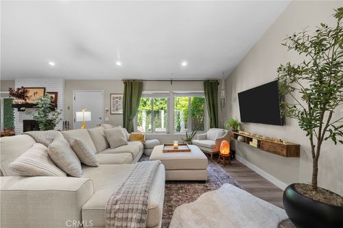 3-10214 Larwin Ave, Chatsworth, CA, 91311 | Card Image