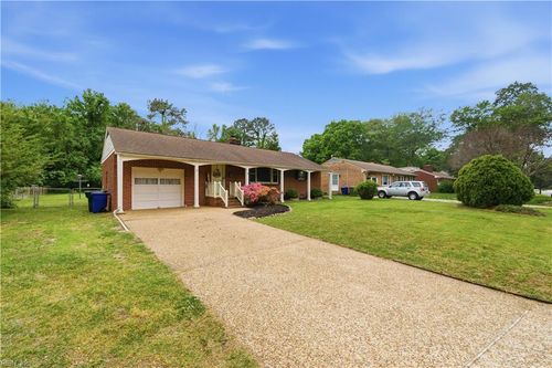 3 Patton Dr, Newport News, VA, 23606-1715 | Card Image