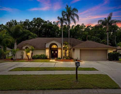 450 Waterford Cir E, TARPON SPRINGS, FL, 34688-7204 | Card Image