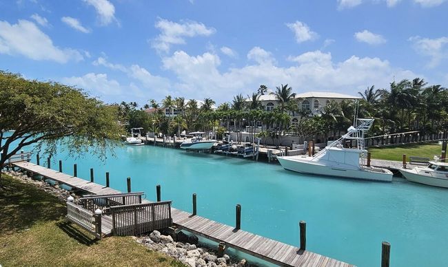 7041 Harbor Village Dr, Condo with 2 bedrooms, 3 bathrooms and null parking in Duck Key FL | Image 22