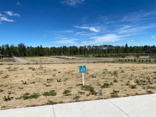 9 Springfield Blvd, Sylvan Lake, AB, T4S0S5 | Card Image