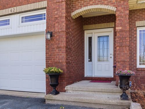 42 Kirkwood Crt, Bedford, NS, B4A0A8 | Card Image