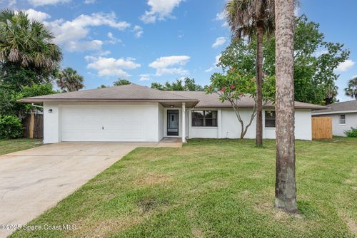 560 Concord Ave, Titusville, FL, 32780-4904 | Card Image