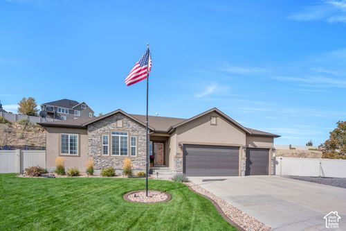526 Sunset Dr, Santaquin, UT, 84655-5656 | Card Image