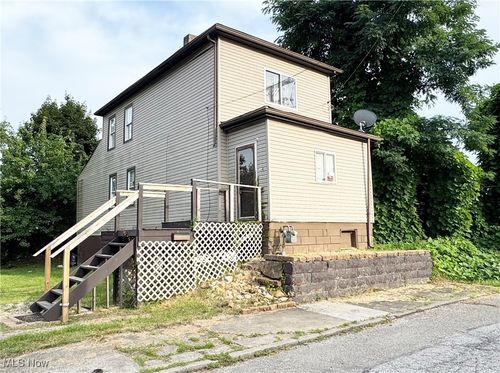 124 Butte St, Steubenville, OH, 43952-2825 | Card Image