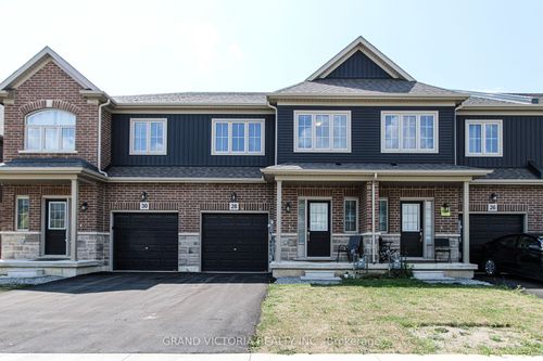 28 Zoe Lane, Hamilton, ON, L0R1C0 | Card Image