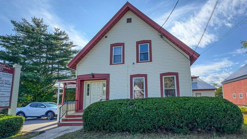 303-24 Pleasant Street, Conway, NH, 03818 | Card Image