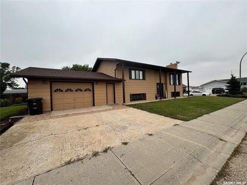 47 Howard Cres, Lanigan, SK, S0K2M0 | Card Image