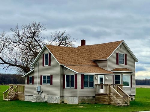 7872 Peet Rd, Chesaning, MI, 48616-9755 | Card Image