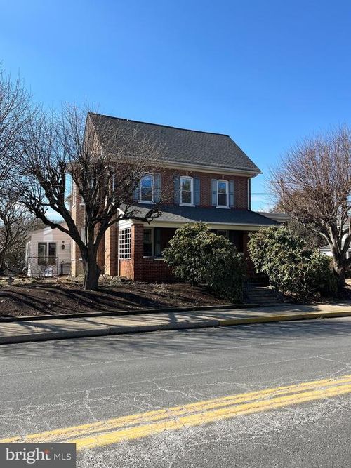 200 Main St, GREEN LANE, PA, 18054-2289 | Card Image