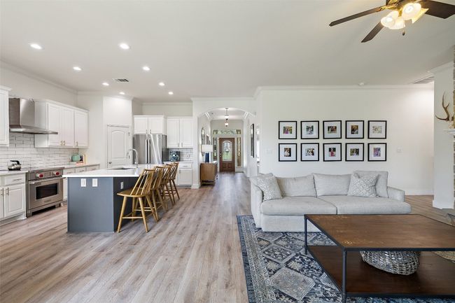 300 Errol Dr, House other with 4 bedrooms, 2 bathrooms and 6 parking in Spicewood TX | Image 9