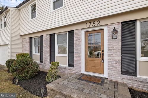 1752 Lark Ln, CHERRY HILL, NJ, 08003-3215 | Card Image