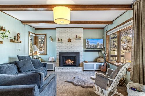 1205 Laurie Rd W, Roseville, MN, 55113-4316 | Card Image