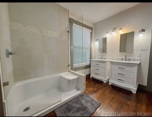 Main bath | Image 35