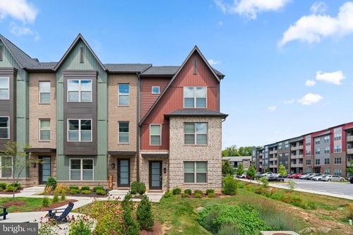3311 Streamlet Ln, LAUREL, MD, 20724-1339 | Card Image