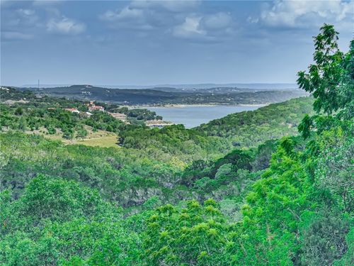 215 Woodlands Ct, Lakeway, TX, 78738-1146 | Card Image