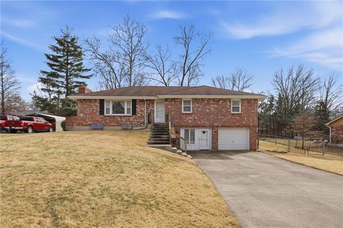 2509 Nw Powderhorn Drive, Kansas City, MO, 64154 | Card Image