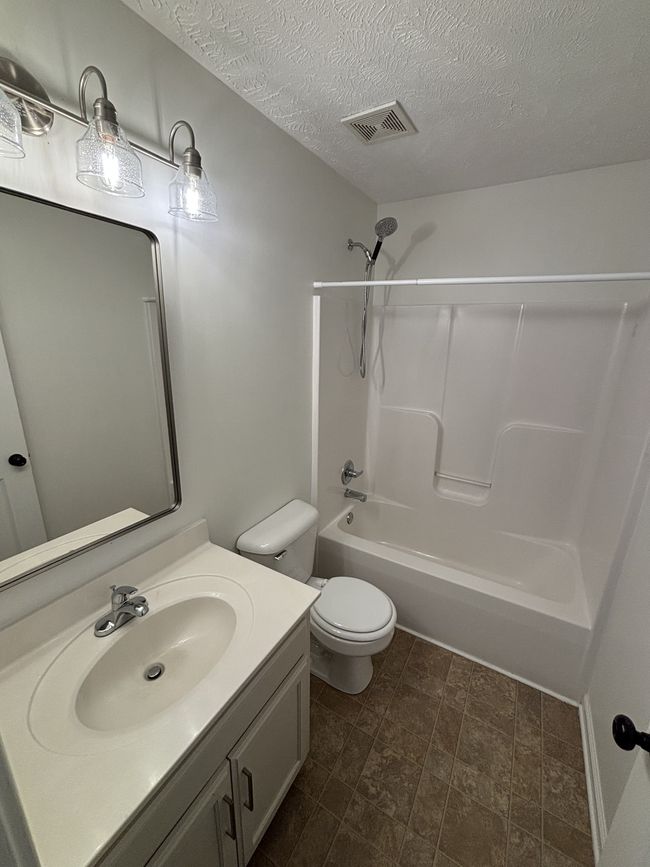 1041 Freedom Dr, House other with 4 bedrooms, 3 bathrooms and 2 parking in Clarksville TN | Image 13