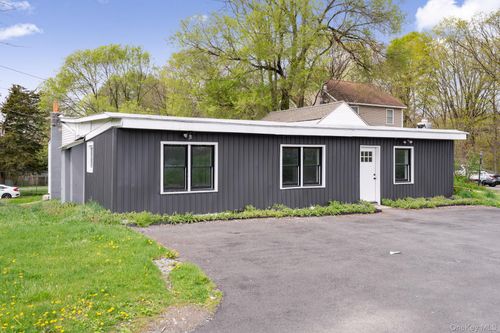 637 Violet Ave, Hyde Park, NY, 12538-1862 | Card Image