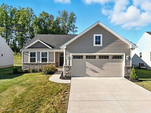 1668 Leslie Dr, Streetsboro, OH, 44241-4246 | Card Image