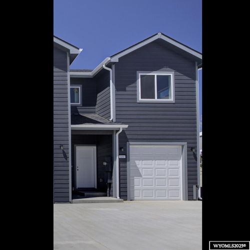 600 Badger Ln, Mills, WY, 82644 | Card Image