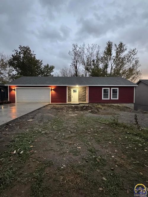 4417 Nw 52nd Ter, Topeka, KS, 66618-3249 | Card Image