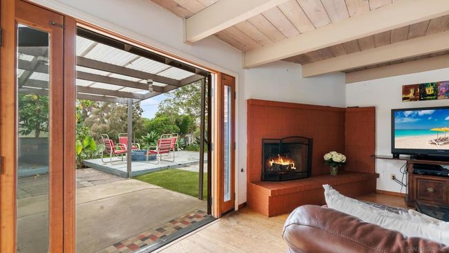 5620 Lord Cecil St, House other with 3 bedrooms, 2 bathrooms and 3 parking in San Diego CA | Image 4