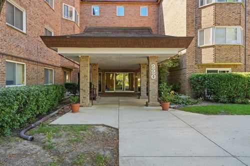 524-220 Roselle Rd, Schaumburg, IL, 60193-1630 | Card Image