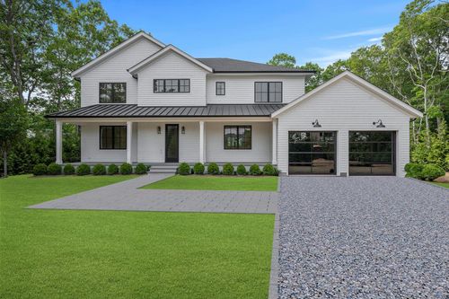 466 Montauk Hwy, Southampton, NY, 11968-4120 | Card Image