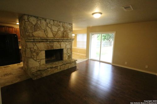 4918 Tiffany Ln, Schertz, TX, 78108-2142 | Card Image