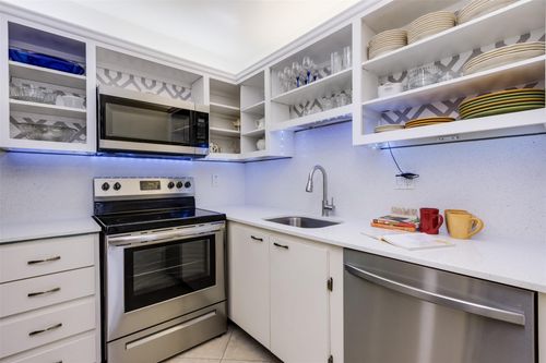 apt-501-259 S Cypress Rd, Pompano Beach, FL, 33060-7020 | Card Image