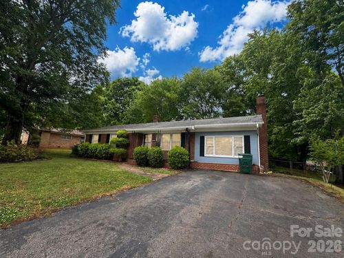406 E L St, Newton, NC, 28658-2622 | Card Image