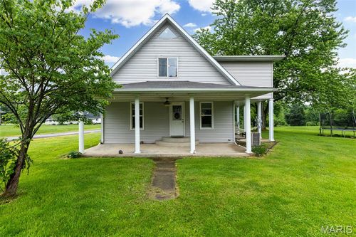 701 Olive St, Gillespie, IL, 62033-2044 | Card Image