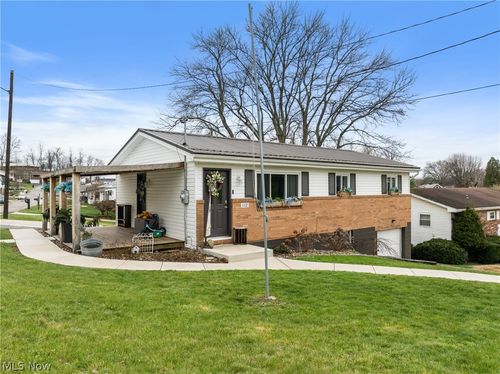 112 Parkview Dr, Steubenville, OH, 43953-9609 | Card Image