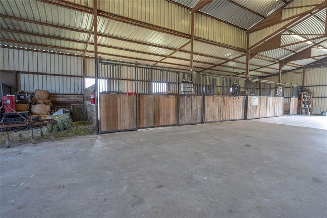 1555 E Blackjack Rd, House other with 5 bedrooms, 4 bathrooms and null parking in Pilot Point TX | Image 28