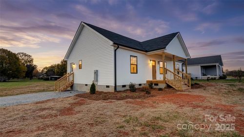 132 Wetmore Rd, Woodleaf, NC, 27054-9598 | Card Image